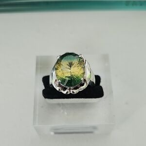 Elegant SS (.925) and Green Ring